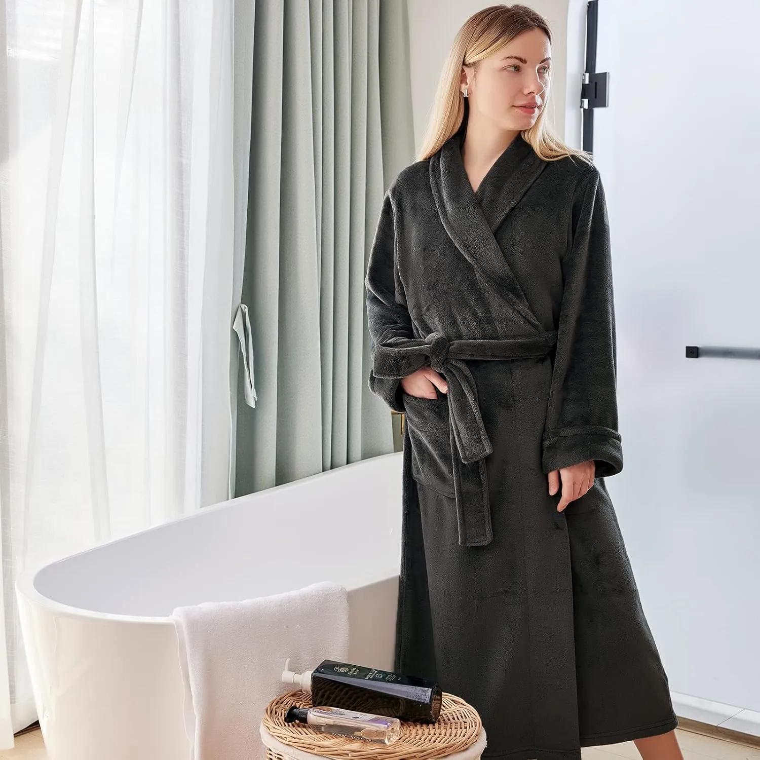 DaysU Bathrobe for Women Unisex, Lightweight Robe for Spa & Bath 100% polyester, 1 Piece
