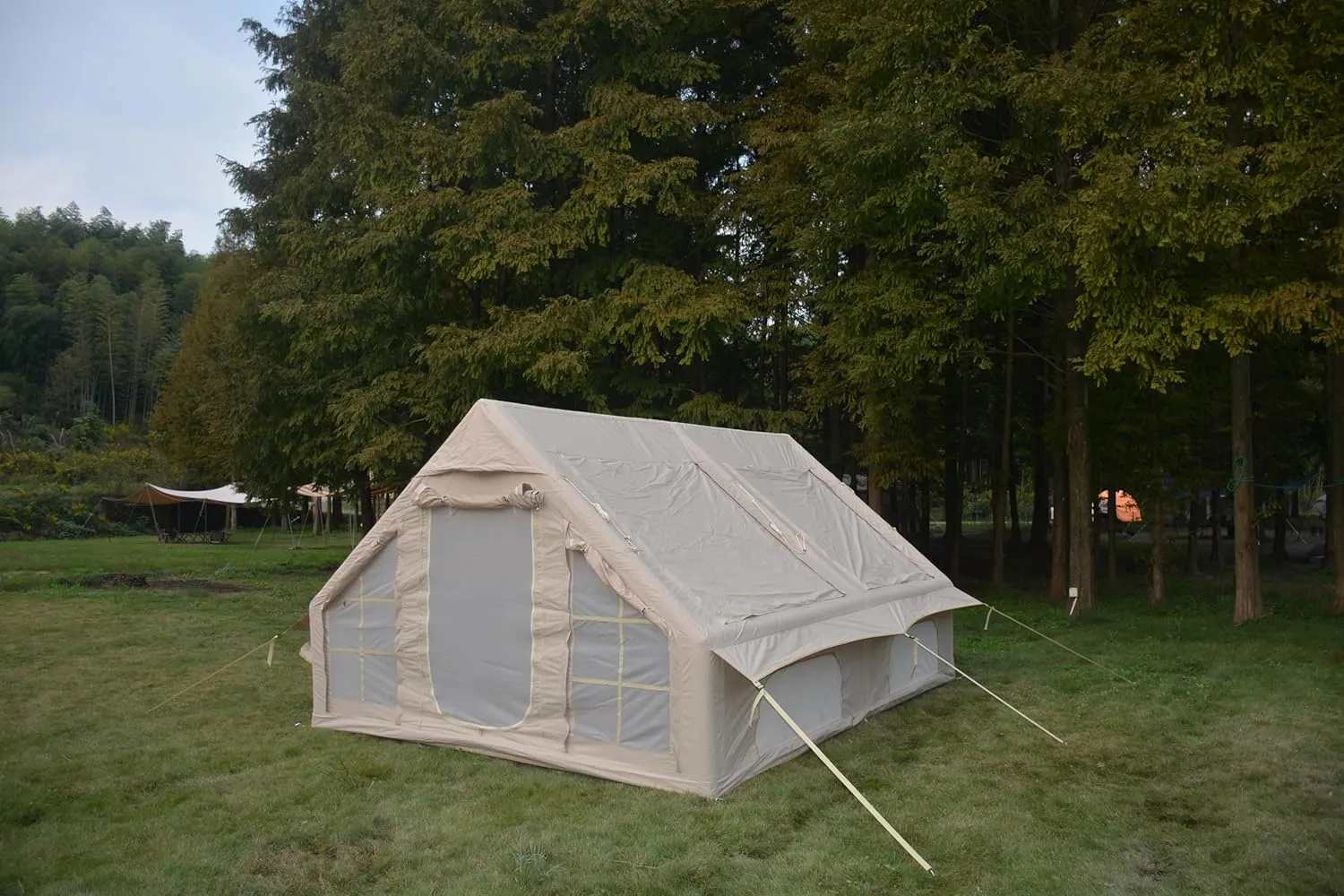 Inflatable Tent for Camping, 7-8 Person Blow Up Tent for Camping with Stove Jack, Hand Pump, Mesh Windows, Waterproof Cloth, Easy Setup, 4-Season Use