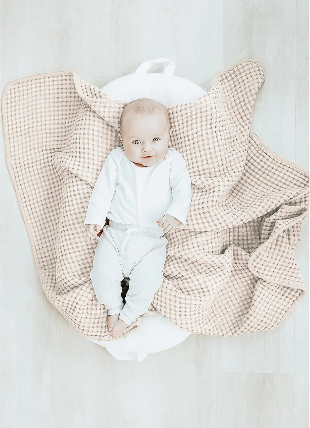 Konssy Waffle Baby Blanket - Soft & Cozy Nursery Swaddle Blanket, Lightweight Toddler Throw for Boys & Girls, Ideal for Wrapping (Oat)