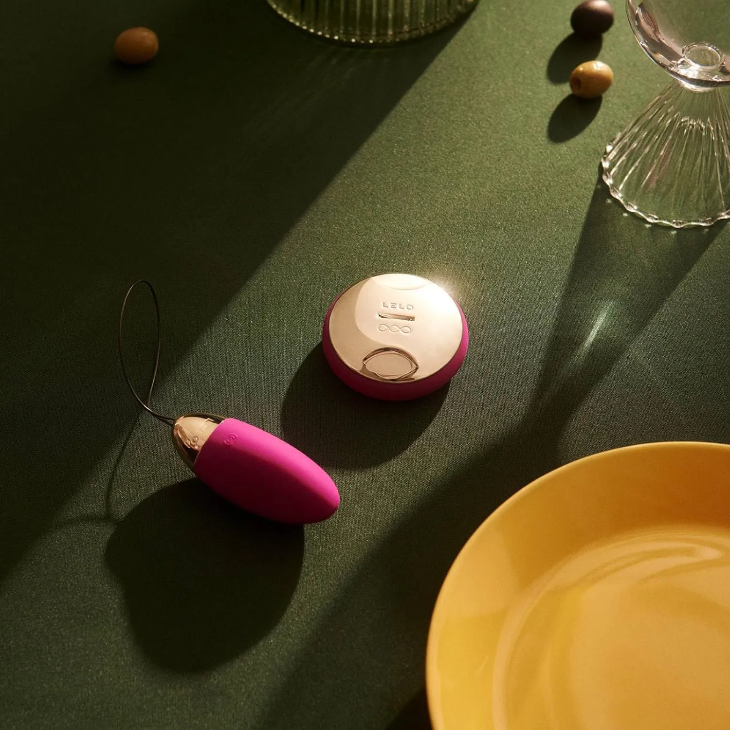 LELO LYLA 2 Bullet Vibrator for Women, Silicone Handheld Massage Toy with Sense Motion Technology, Remote Control Vibrator, Bullet Egg Vibrator, Vibrating Egg Sex Toy, Cerise