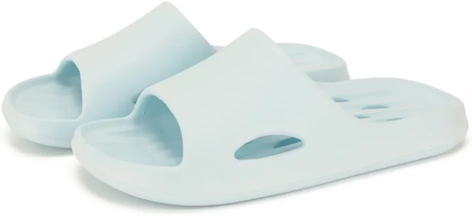 Quick-Drying Shower Slippers with Drainage Holes for Men and Women - Slip-Resistant, Lightweight, and Soft - Ideal for Fitness, Home, and Dorm Showers