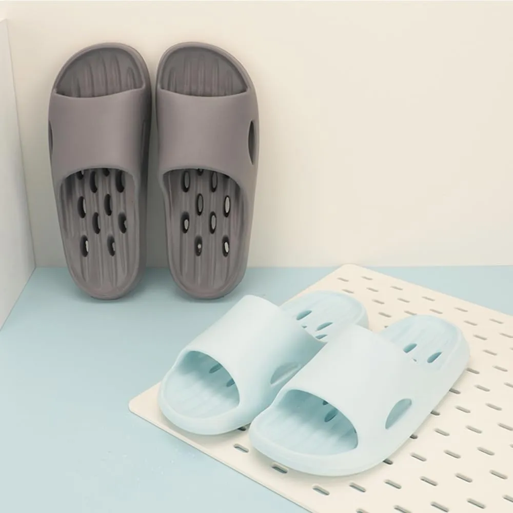 Quick-Drying Shower Slippers with Drainage Holes for Men and Women - Slip-Resistant, Lightweight, and Soft - Ideal for Fitness, Home, and Dorm Showers