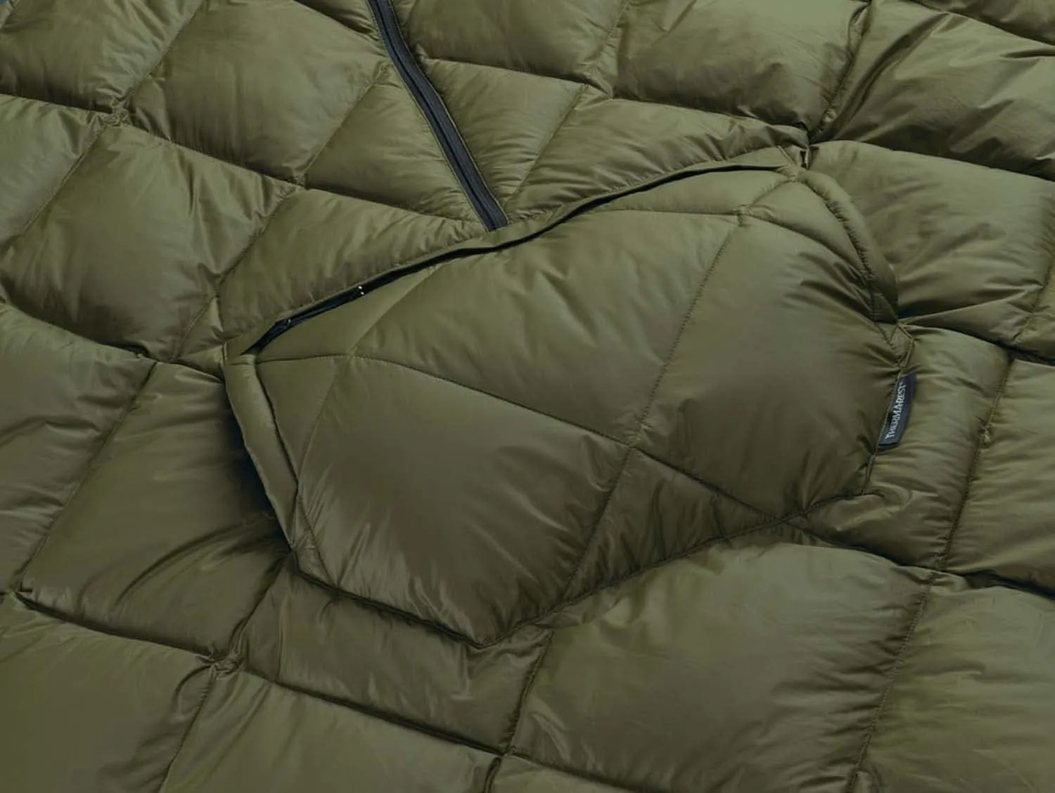 Therm-a-Rest Honcho Poncho Down Wearable Camping Blanket